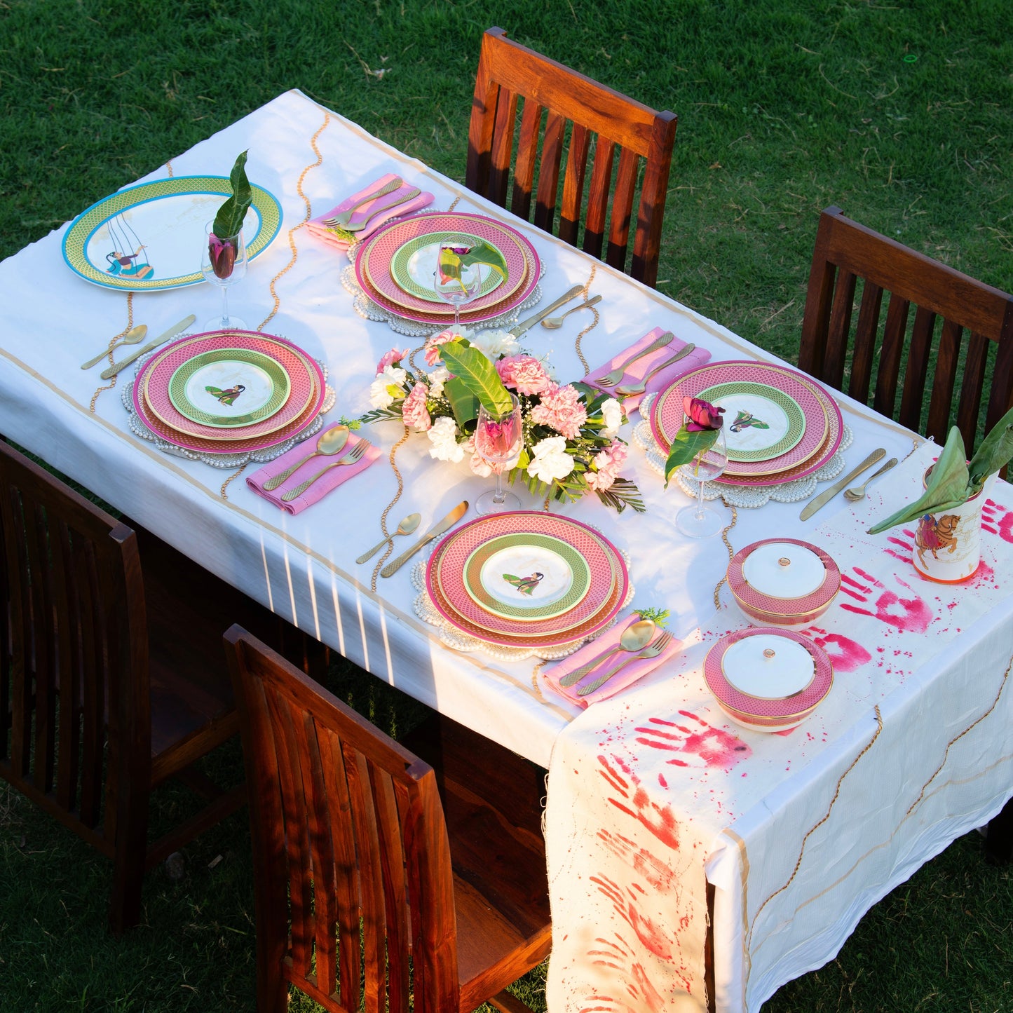 Shakti-  Dinner Set