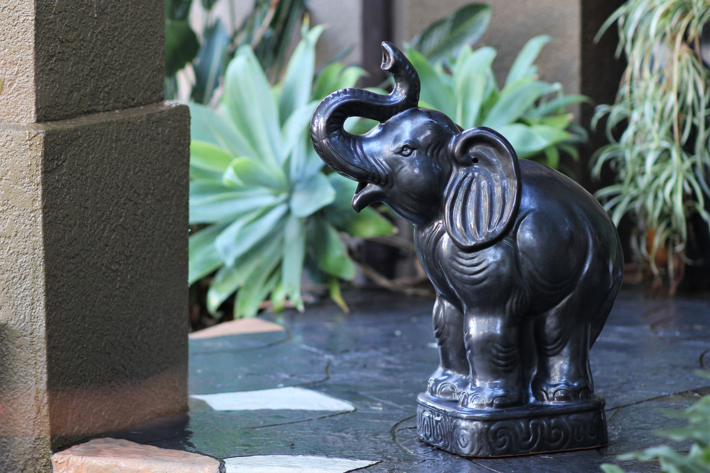 Elephant By Plantatorem